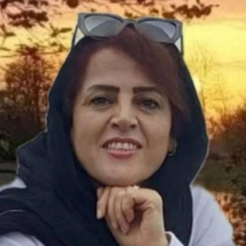 آذر نصیرپور