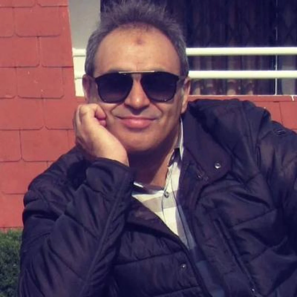 Hasan Sadaght Kar